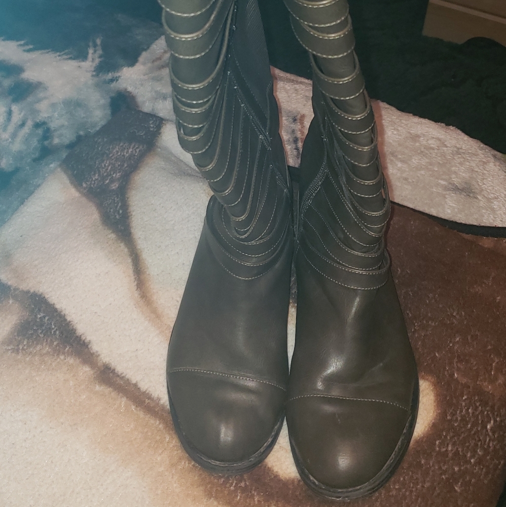 Torrid boots